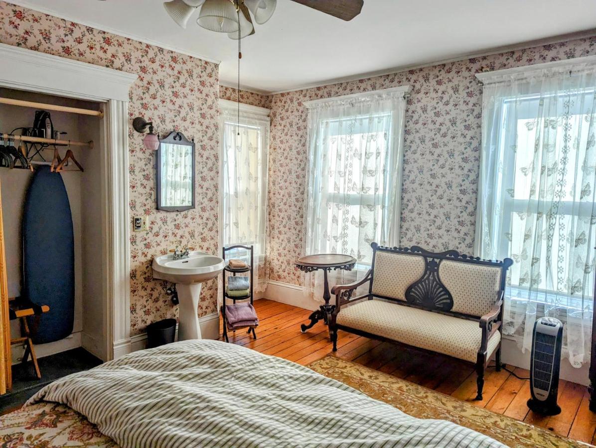 Blooming Inn Shelburne Falls Εξωτερικό φωτογραφία